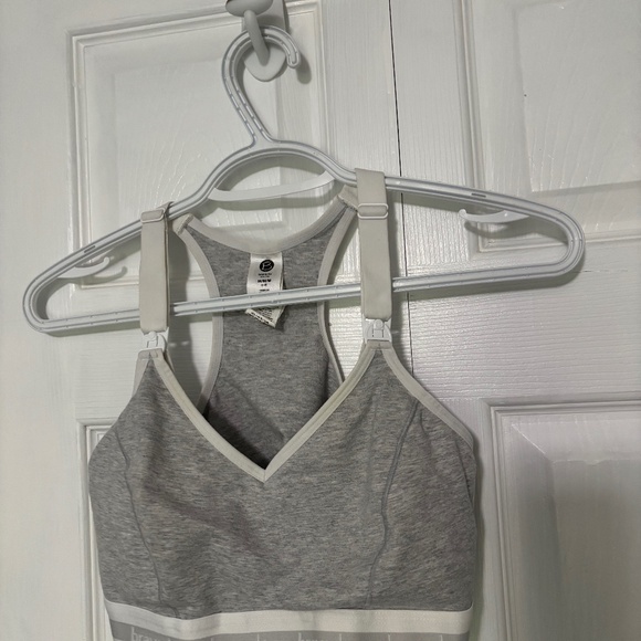 2-in-1 Pumping & Nursing Bra - Picture 1 of 3